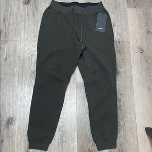 lululemon athletica Men's Olive Green Textured Jogger Pants